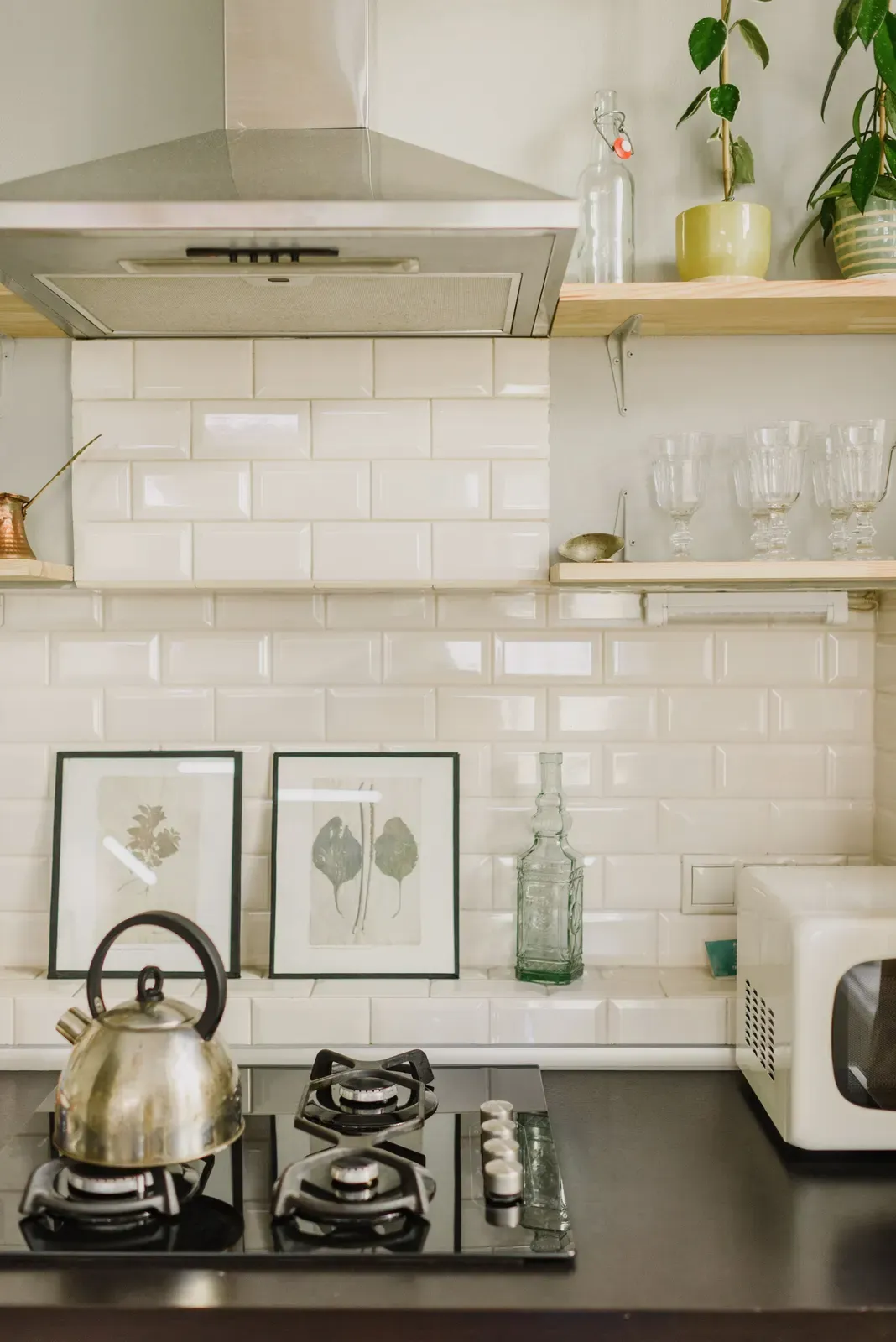 Spotless, move-in-ready bathroom — move in / move out cleaning